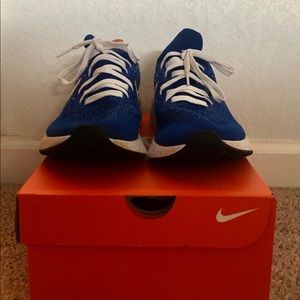 Nike Epic React Flyknit 2